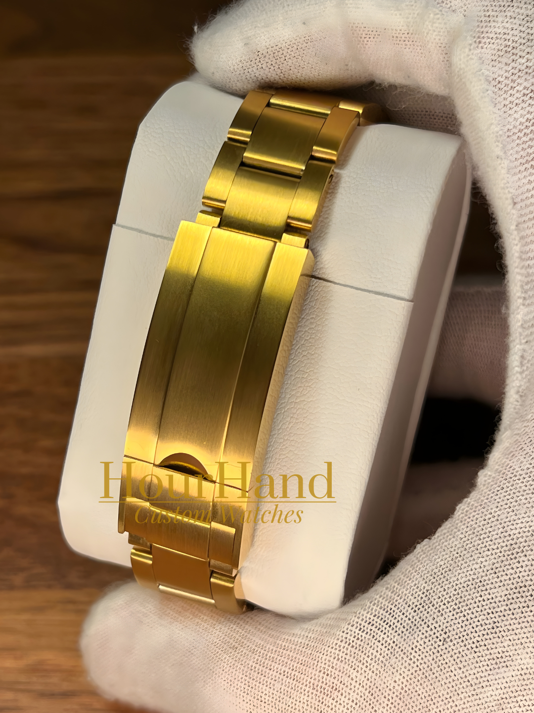 Seitona | Gold & Black