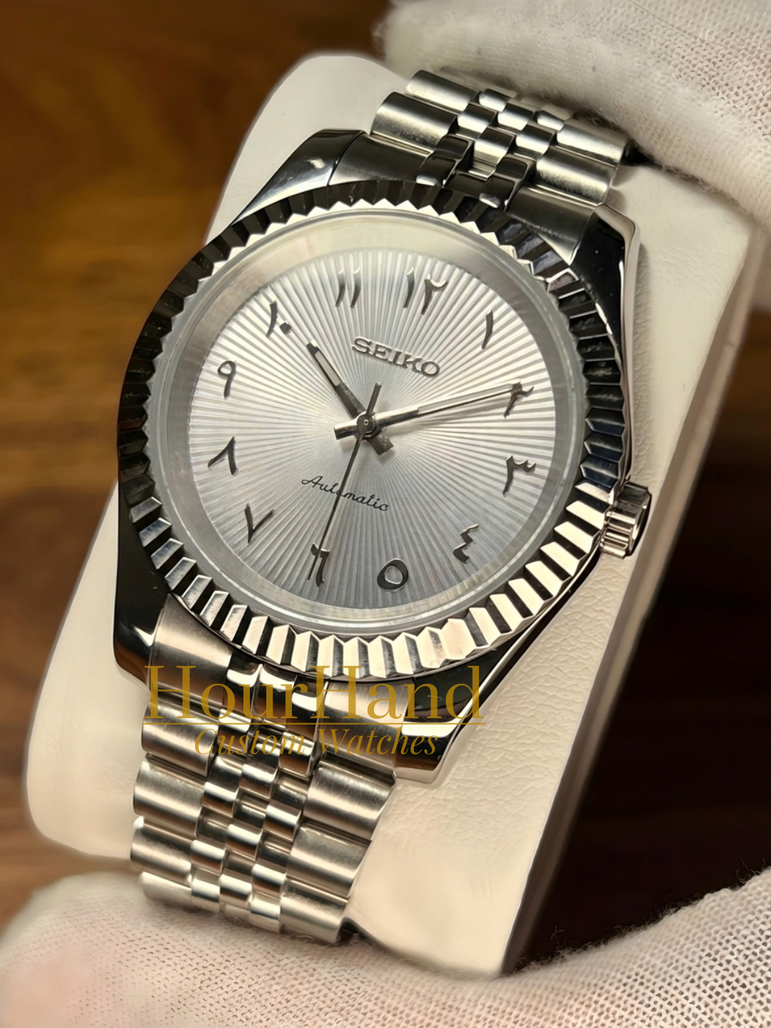 Seikojust | White 3D Arabic dial