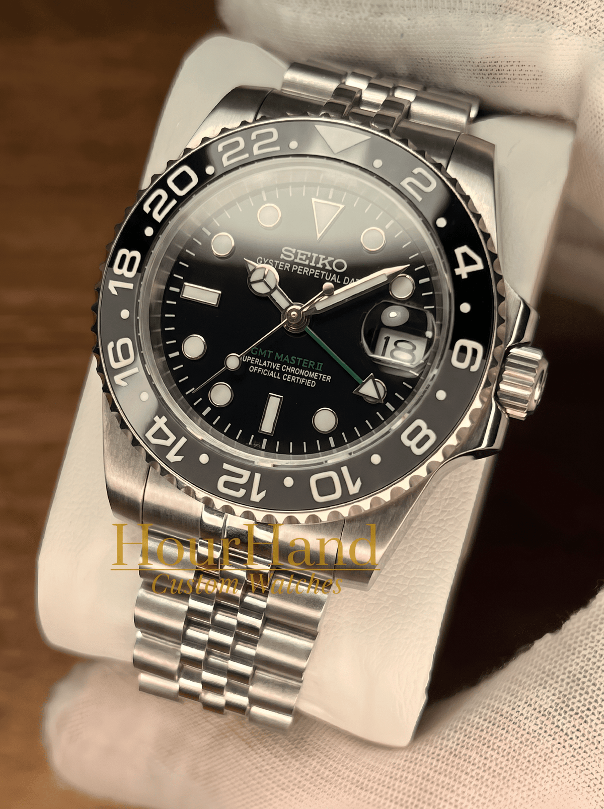 GMTeiko | Bruce Wayne - HourHand Watches