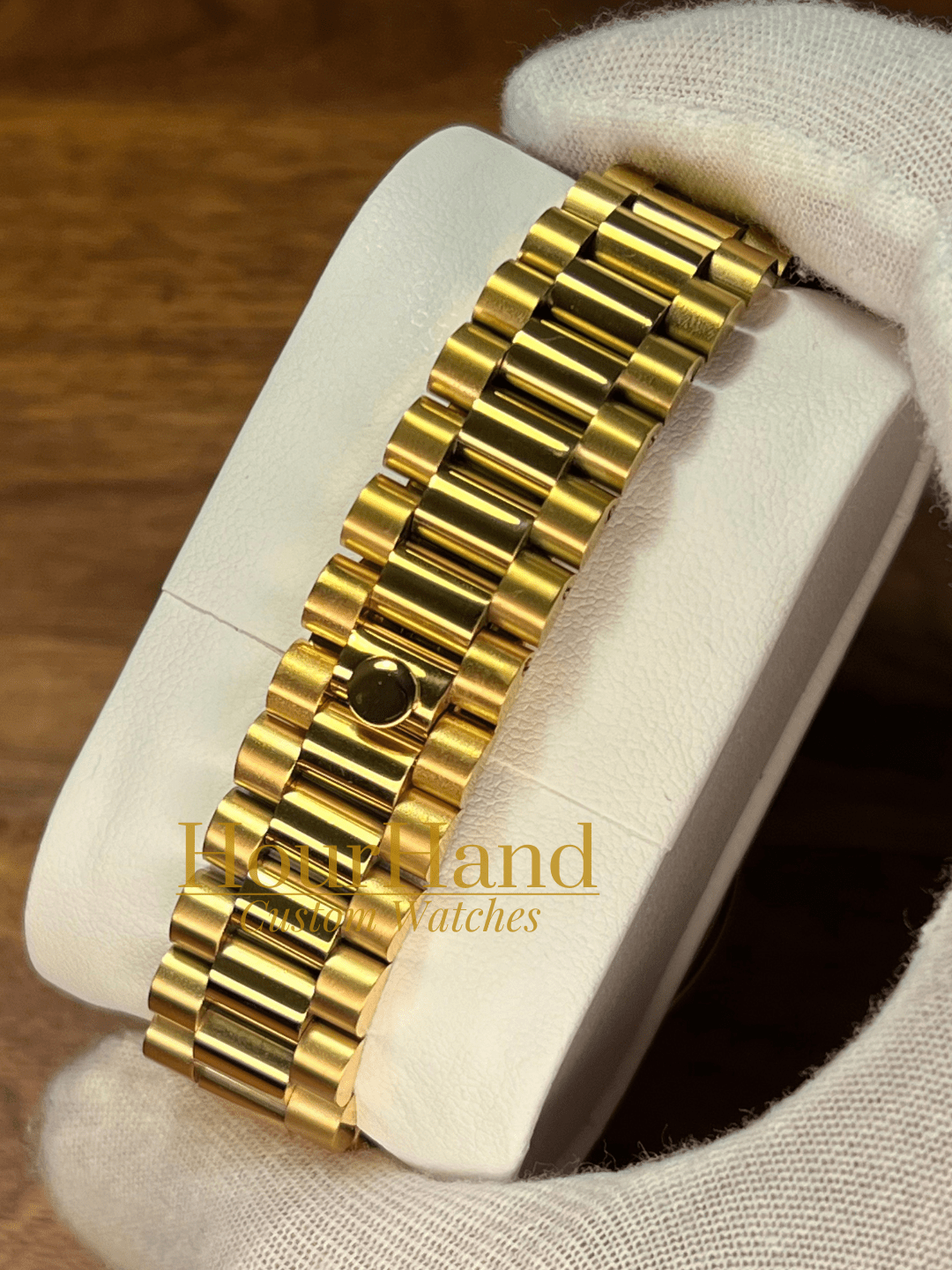 Seikojust | Classic All Gold - HourHand Watches