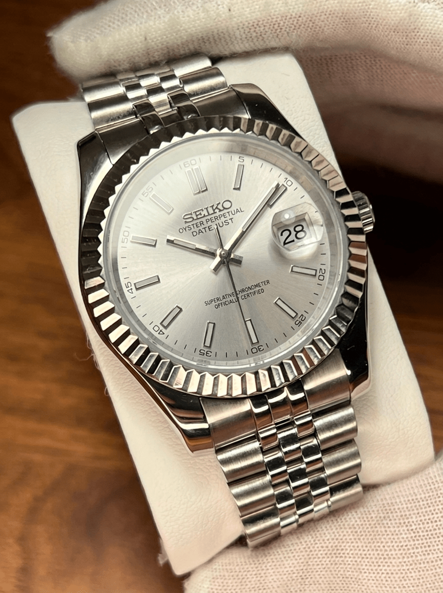 Seikojust | Classic White - HourHand Watches