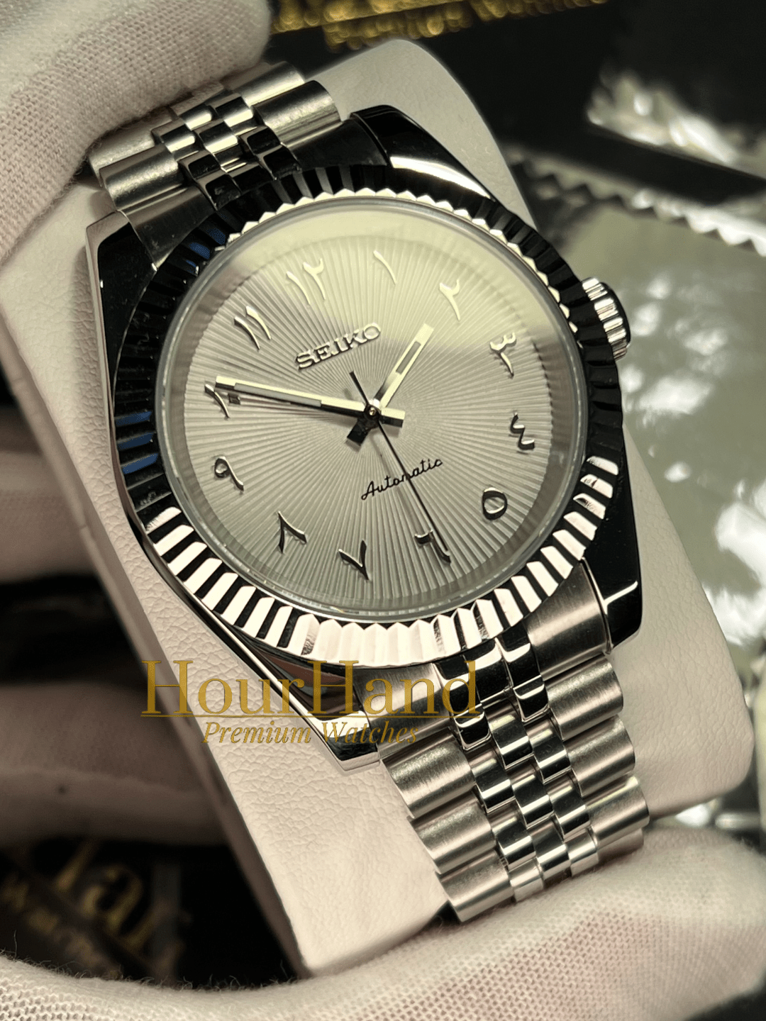 Seikojust | White 3D Arabic dial - HourHand Watches