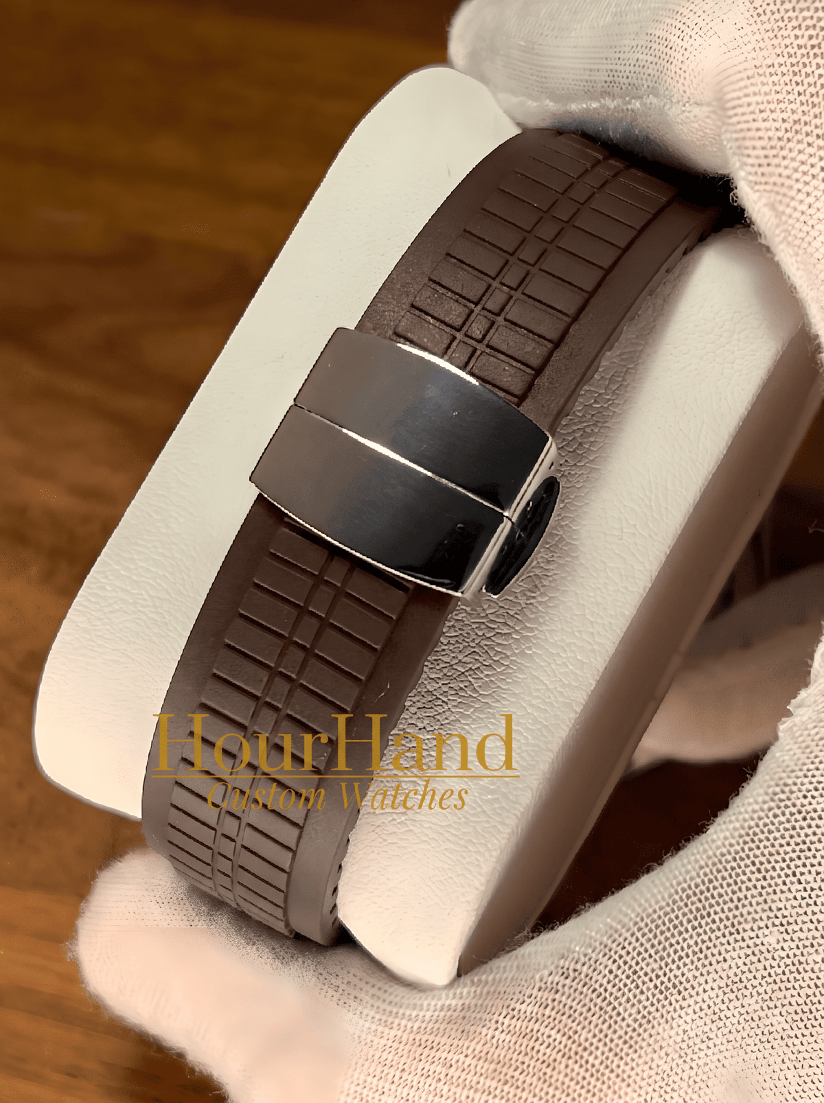 Seikonaut | Chocolate - HourHand Watches