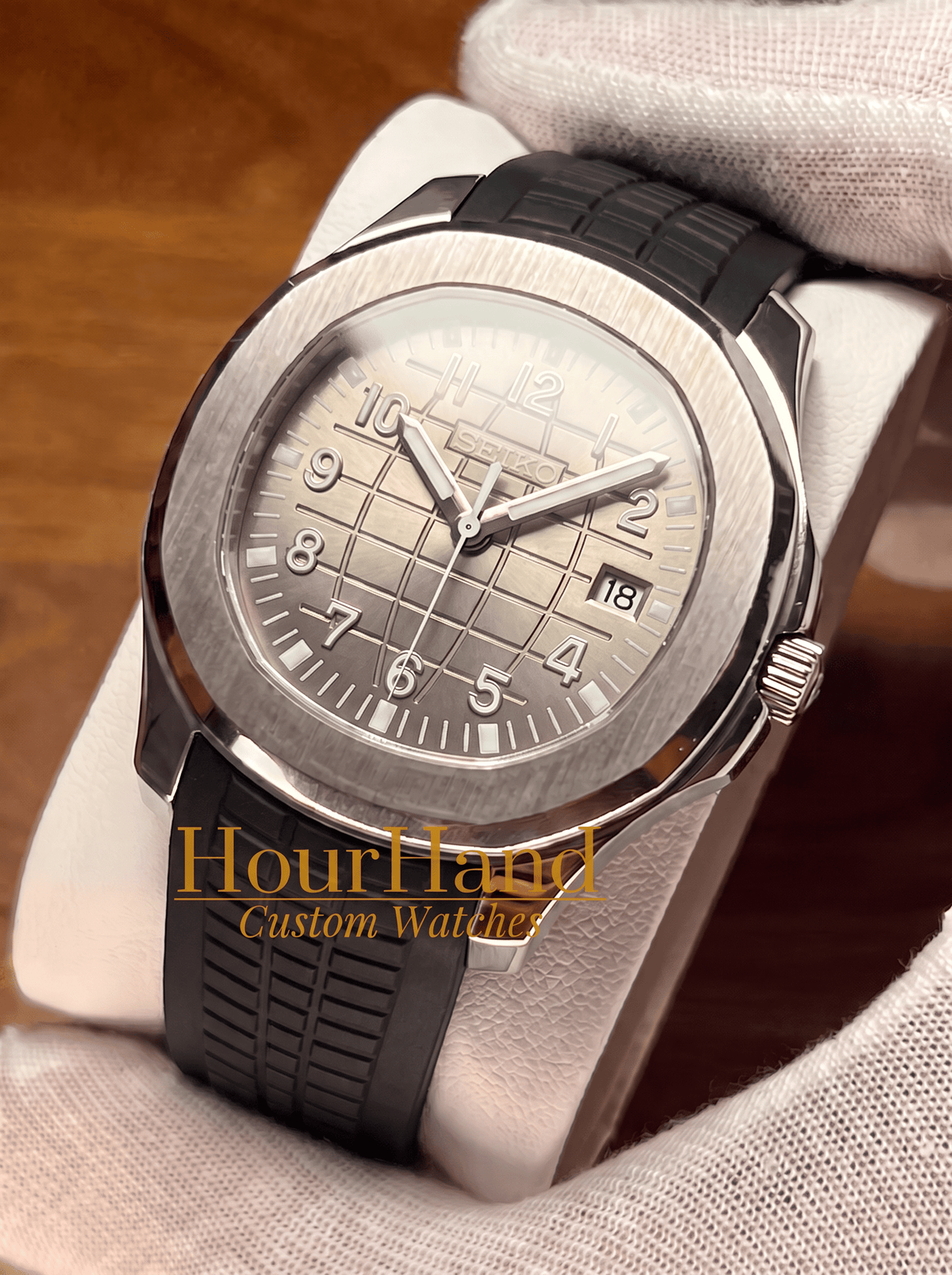 Seikonaut | Silver & Champange - HourHand Watches
